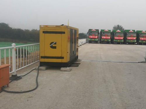 合阳电力系统的稳定性和设备兼容性如何影响发电机组的频率规格？